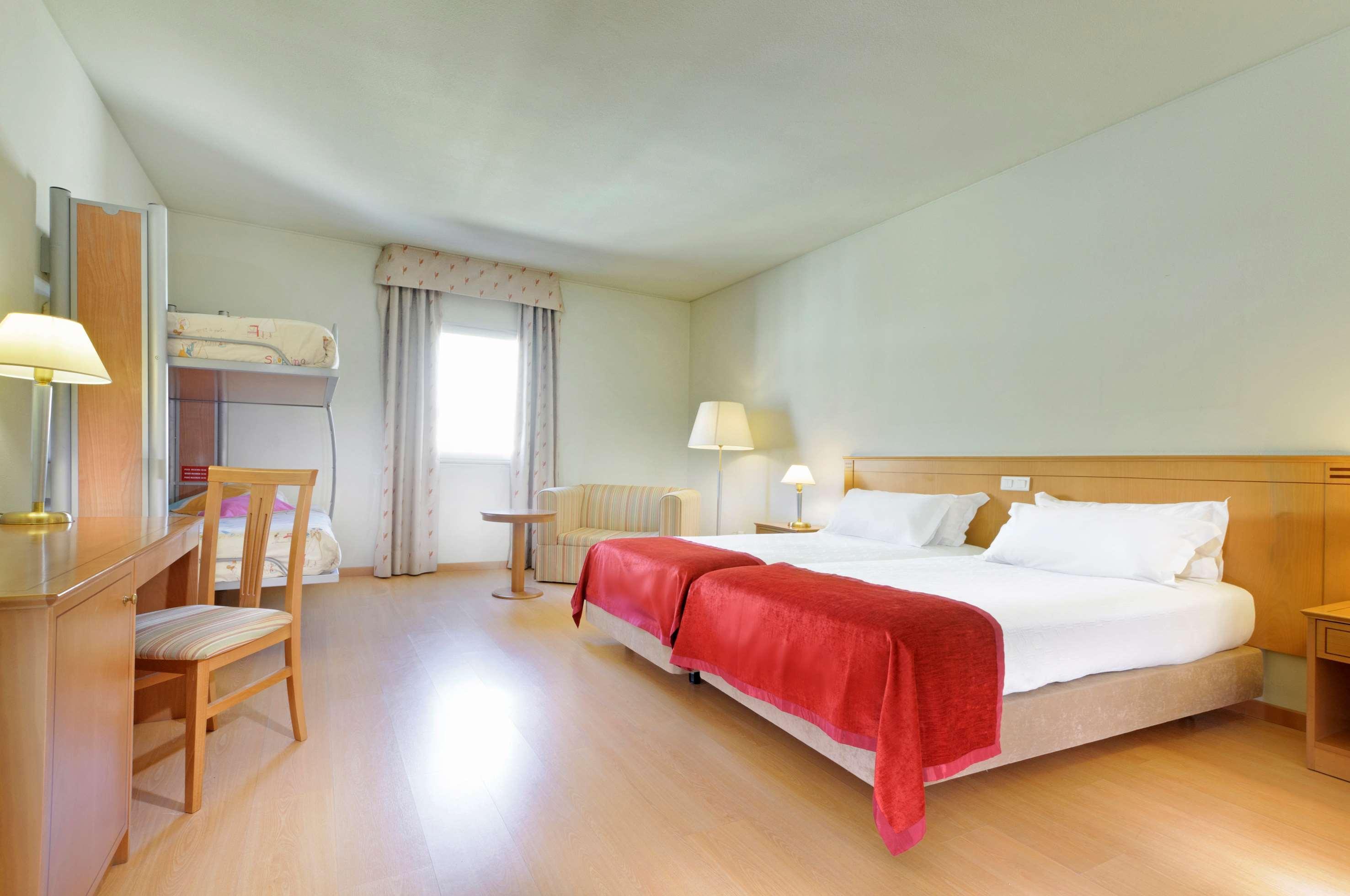 Hotel Tryp By Wyndham Centro Oporto