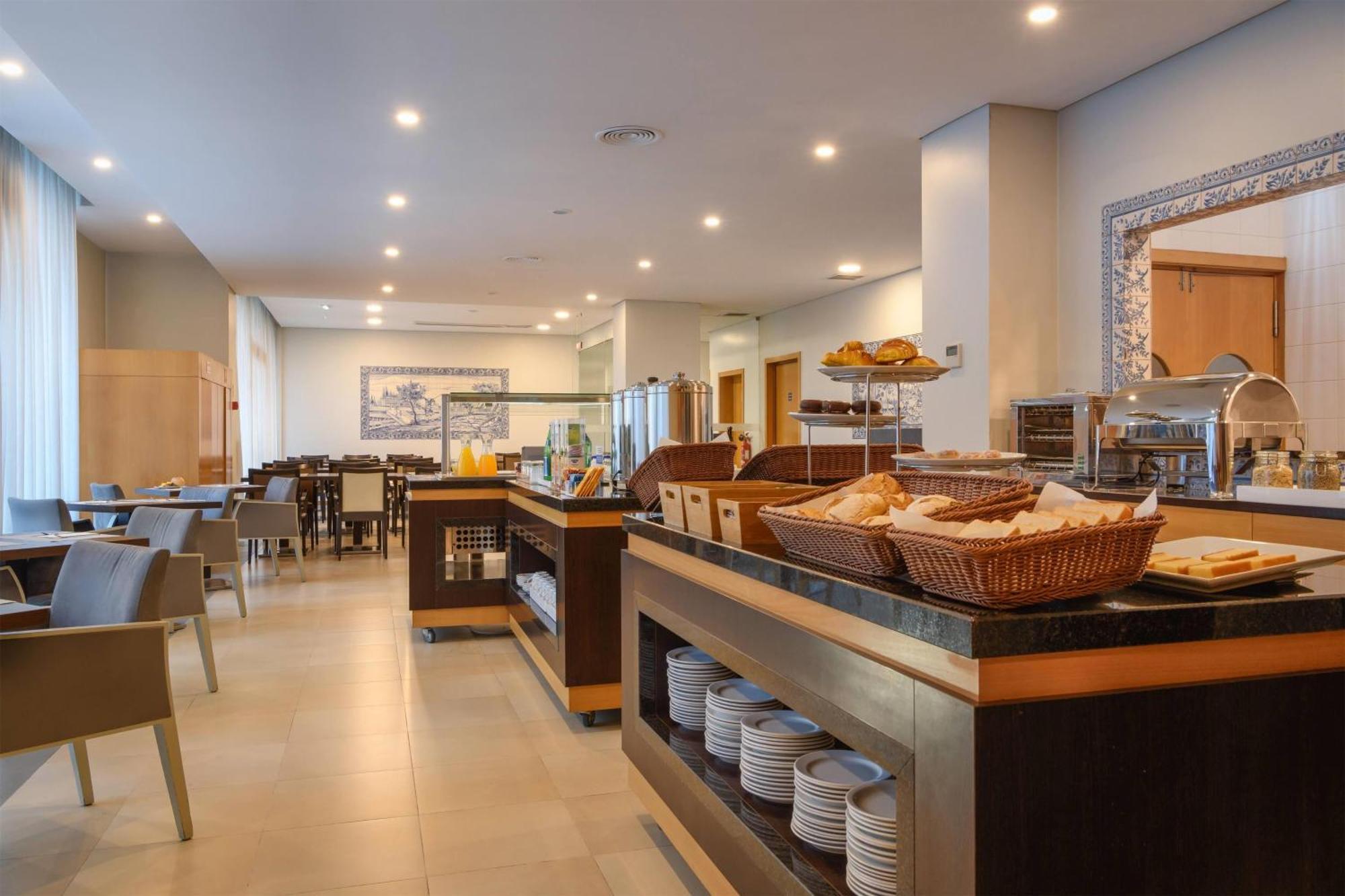 Tryp By Wyndham Centro 3*